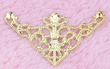 Metalen ornament filigraan hoekjes 48mm goudkleurig