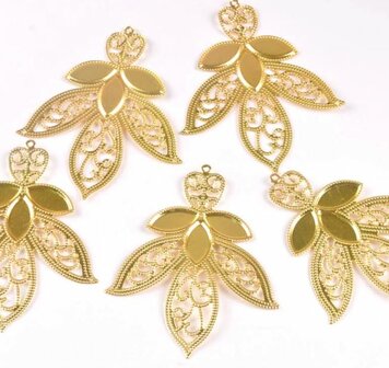 Metalen ornament filigraan bloem 68x55mm goudkleurig