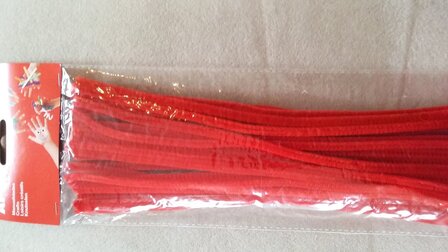 Chenilledraad 30 cm lang  Kleur: rood   Aantal: 50 stuks