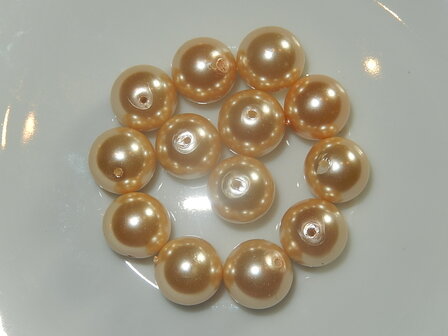 P7109 Glasparel lichtgoud rond 10 mm