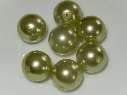 P5626 Glasparel geelgroen rond 14 mm