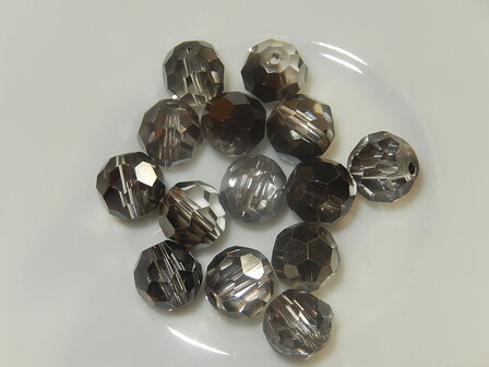 B1302 Glaskraal rookglas met zilvercoating rond 8 mm facetgeslepen