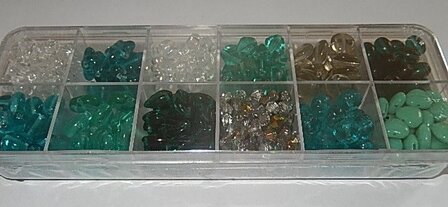 T0101 Verzameldoosje preciosa kralen aqua/turquoise