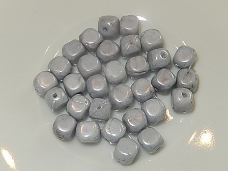 T9105 Tsjechische glaskraal vierkant blauwgrijs 6 mm mat