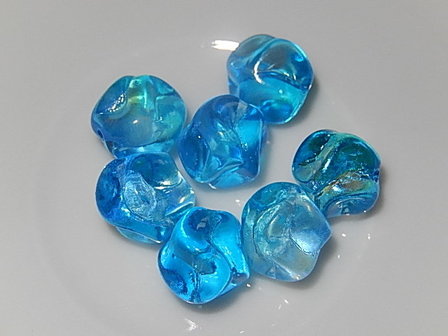 T5115 Tsjechische glaskraal aqua met coating nugget rond 11 mm