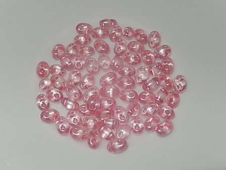 T1319 Tsjechische glaskraal 10 gr preciosa twin lichtdoorschijnend lichtroze 2,5x5 mm