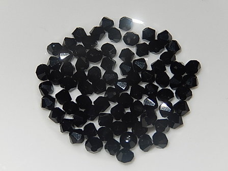 B0204 Glaskraal zwart bicone 4 mm
