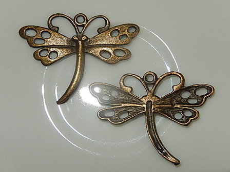 H0110 Libelle metaal antiek goud 27x37x3 mm