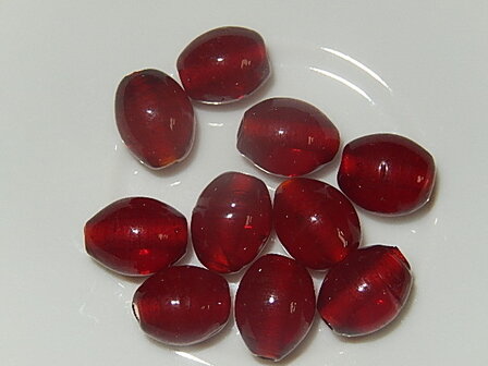 B2226 Glaskraal rood ovaal 12x9 mm