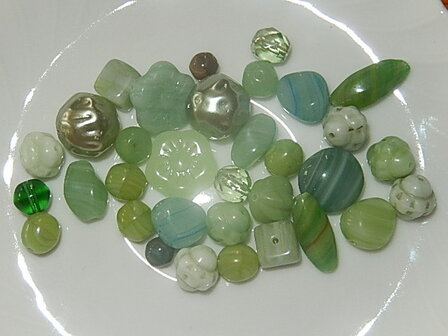 T2106 Tsjechische glaskraal mix jade 30 gr