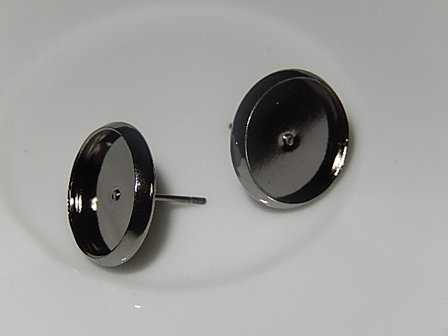 OSM001R12 Staalgrijze metalen oorsteker met zetting voor ronde cabochon van 12 mm