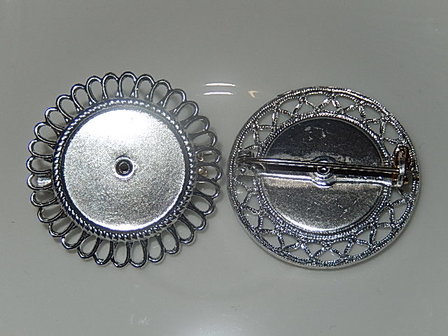 CZM001R18 Metalen broche met zetting van filigraanwerk voor ronde cabochon / camee 1 st zilverkleurig