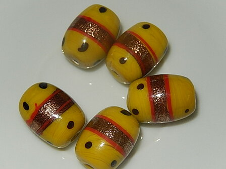 B3221 Keramische lampwork kraal geel met goudfolie cilinder 19x13 mm