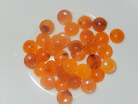 CBK810R07V Kunststof vintage cabochon gemarmerd gebrand oranje met goudgeel rond 7 mm