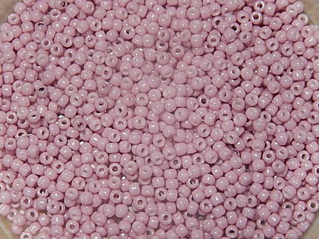 TR-11-127 Toho rocailles 11/0 10 gr opaque lustered pale mauve