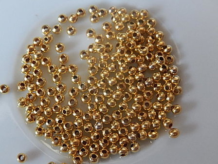 M3101 Metalen kraal 1 st goudkleur rond 2 mm