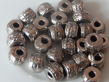 M0205 Tibetaans zilveren kraal 1 st cilinder 5x7 mm