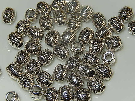 M0112 Tibetaans zilveren kraal 1 st rond 5 mm