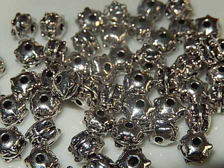 M0125 Tibetaans zilveren kraal 1 st rond 5 mm